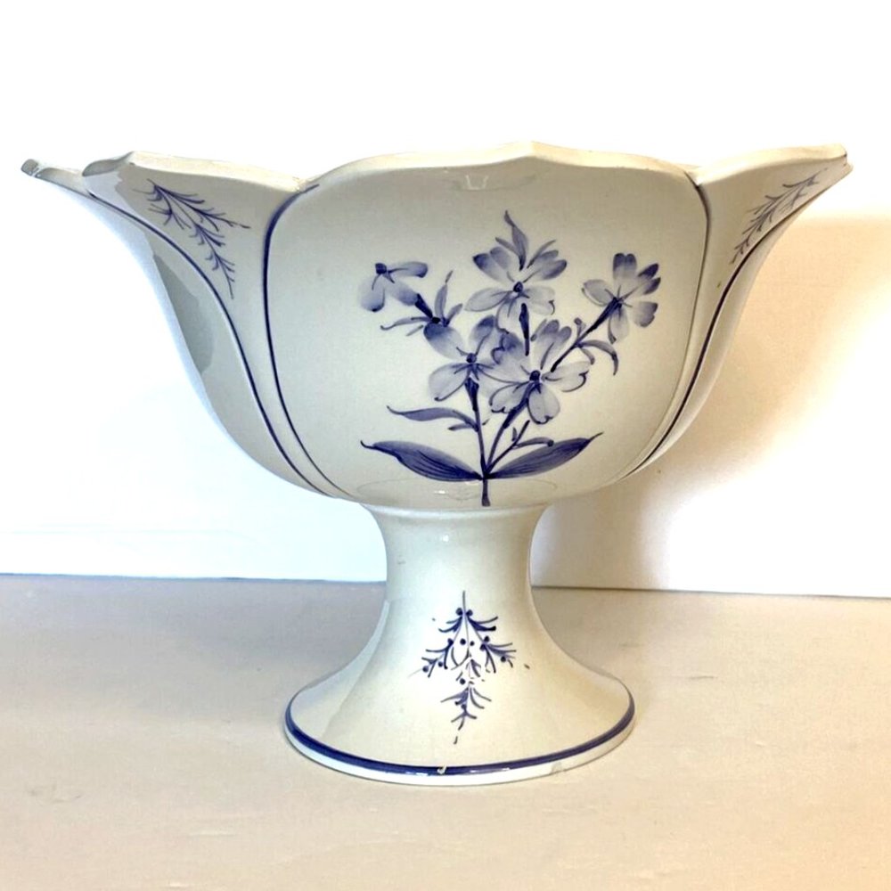 Italian Hand Painted Forget-Me-Not 8 Petal Design 8" Compote Bowl on Pedestal